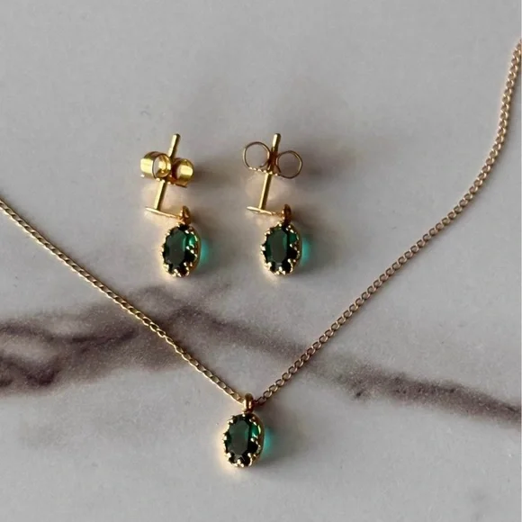 Vintage JMS 14k gold emerald earrings and necklace set - Picture 2 of 5